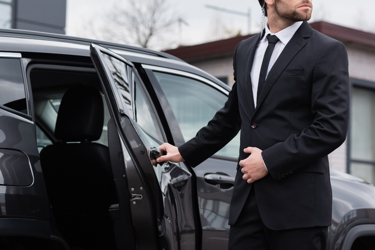 When Should I Hire a Bodyguard?